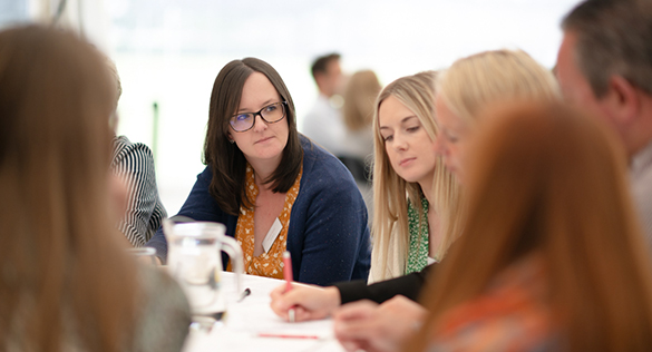 Image for People Page 585x315px